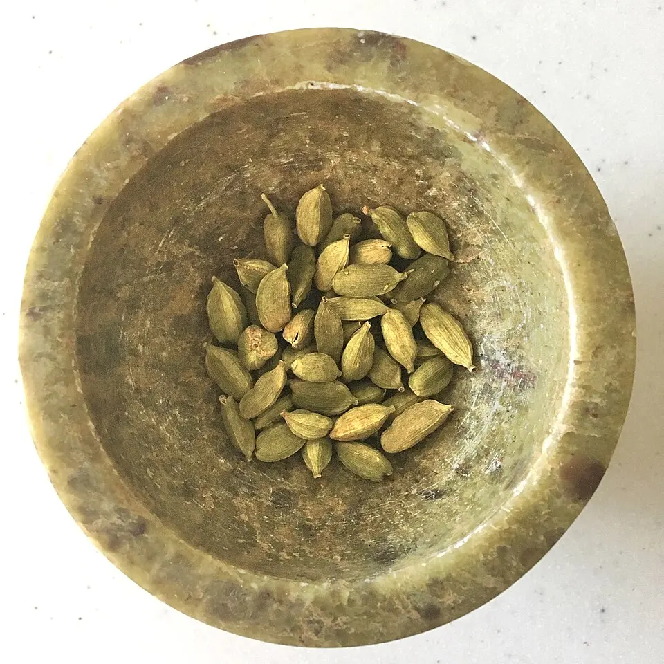 Gousses de cardamome verte